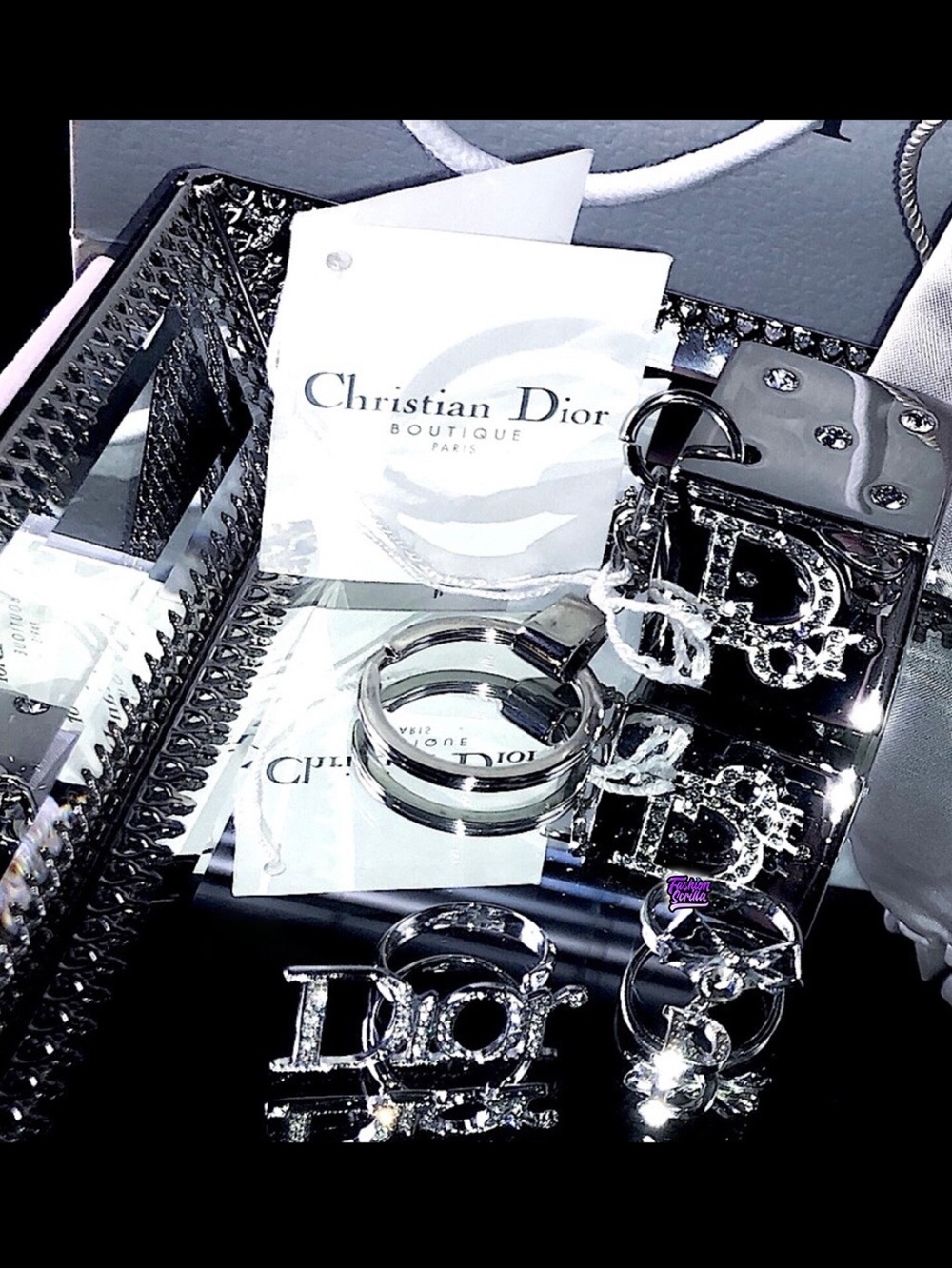 Vintage Christian Dior 70’s Silver Diamanté Crystal Dior For Peace Logo Earrings - Picture 14 of 17